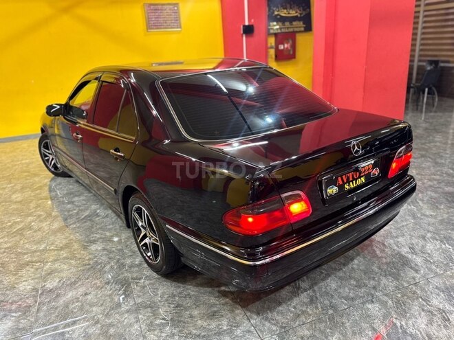 Mercedes E 220 1999, 280,000 km - 2.2 l - Sumqayıt