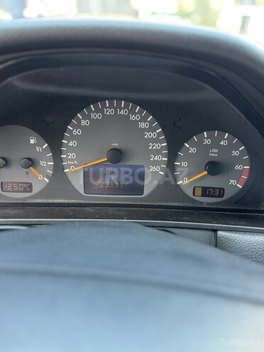 Mercedes E 280 2001, 230,121 km - 2.8 l - Bakı