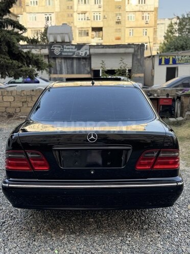 Mercedes E 280 2001, 230,121 km - 2.8 l - Bakı