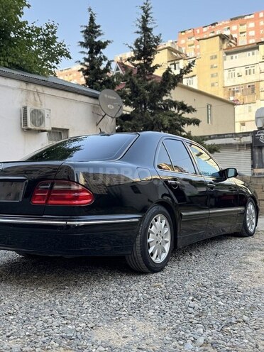 Mercedes E 280 2001, 230,121 km - 2.8 l - Bakı