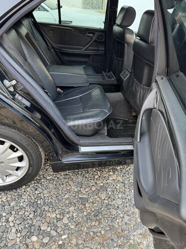 Mercedes E 280 2001, 230,121 km - 2.8 l - Bakı