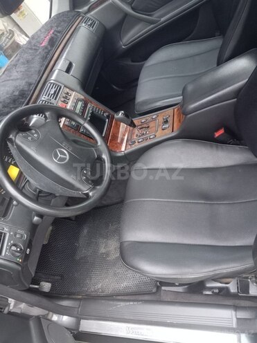 Mercedes E 240 2001, 326,000 km - 2.4 л - Xaçmaz