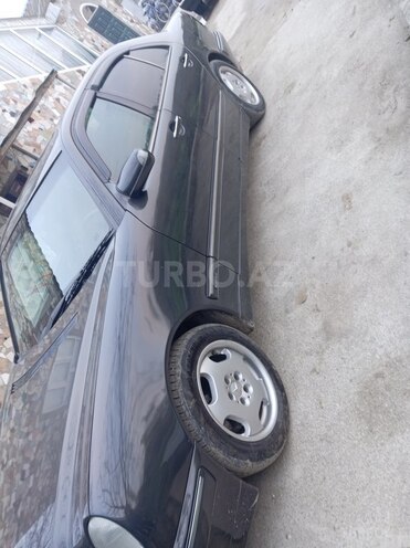 Mercedes E 240 2001, 326,000 km - 2.4 л - Xaçmaz