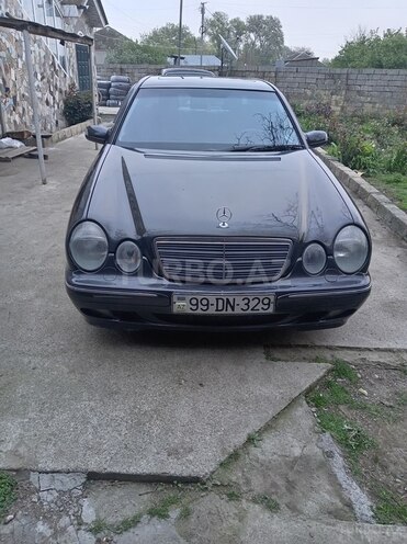 Mercedes E 240 2001, 326,000 km - 2.4 л - Xaçmaz