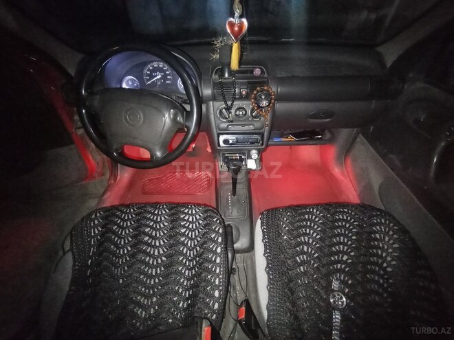Opel Corsa 1994, 284,510 km - 1.4 l - Bakı