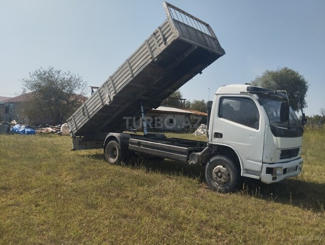 Isuzu  2013, 141,239 km - 3.9 l - Saatlı