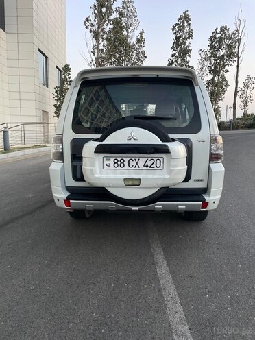 Mitsubishi Pajero 2010, 350,000 km - 3.5 л - Bakı