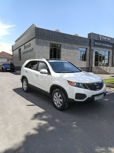 Kia Sorento 2010, 195,000 km - 2.4 л - Zaqatala