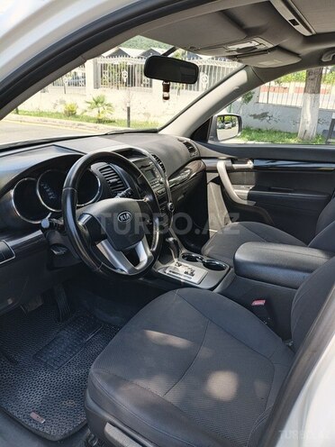 Kia Sorento 2010, 195,000 km - 2.4 л - Zaqatala