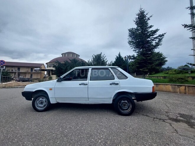 LADA (VAZ) 21099 1992, 300,000 km - 1.5 l - Qusar