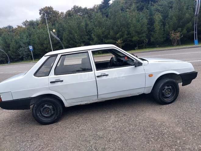 LADA (VAZ) 21099 1992, 300,000 km - 1.5 l - Qusar