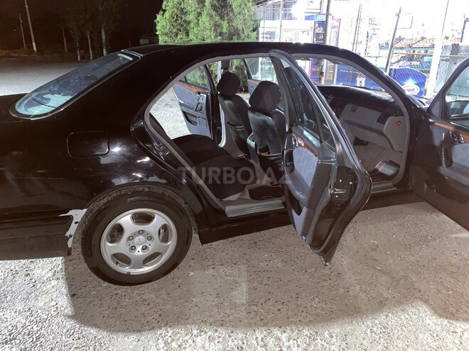 Mercedes E 220 1998, 250,000 km - 2.2 l - Goranboy