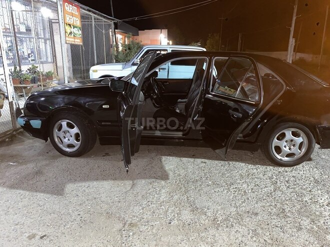 Mercedes E 220 1998, 250,000 km - 2.2 l - Goranboy