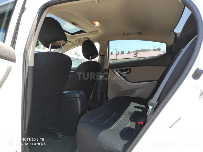 Hyundai Elantra 2015, 144,800 km - 1.8 l - Bakı