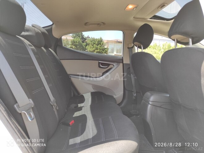 Hyundai Elantra 2015, 144,800 km - 1.8 l - Bakı