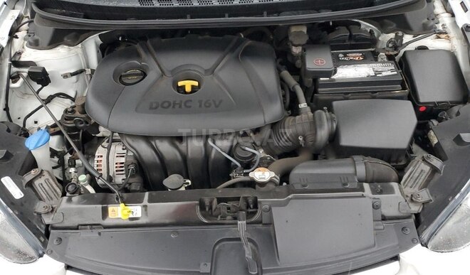 Hyundai Elantra 2015, 144,800 km - 1.8 l - Bakı