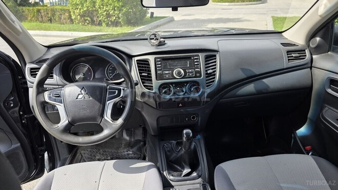 Mitsubishi L200 2021, 180,000 km - 2.4 l - Bakı