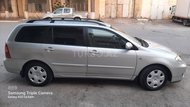 Toyota Corolla 2004, 324,000 km - 2.0 l - Bakı
