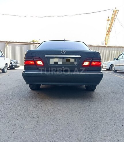 Mercedes E 270 1999, 406,000 km - 2.7 l - Bakı