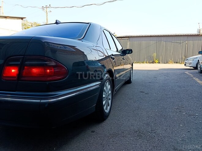 Mercedes E 270 1999, 406,000 km - 2.7 l - Bakı