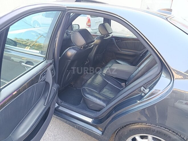 Mercedes E 270 1999, 406,000 km - 2.7 l - Bakı
