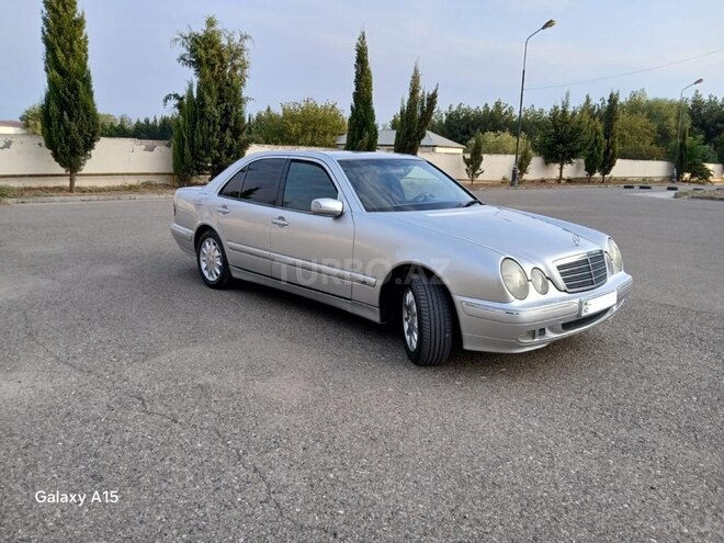 Mercedes E 220 2000, 324,000 km - 2.2 l - Bakı
