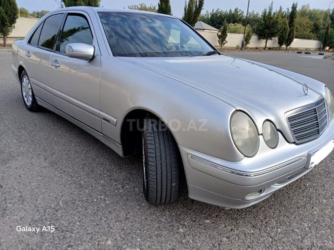Mercedes E 220 2000, 324,000 km - 2.2 l - Bakı