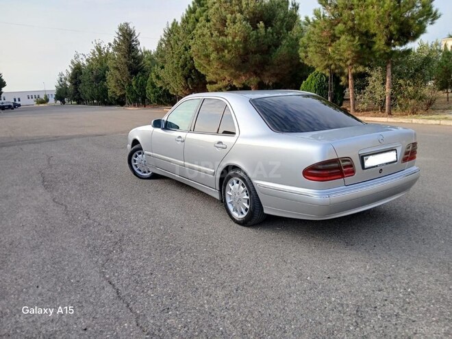 Mercedes E 220 2000, 324,000 km - 2.2 l - Bakı