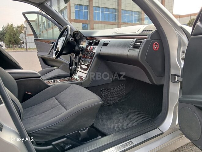 Mercedes E 220 2000, 324,000 km - 2.2 l - Bakı