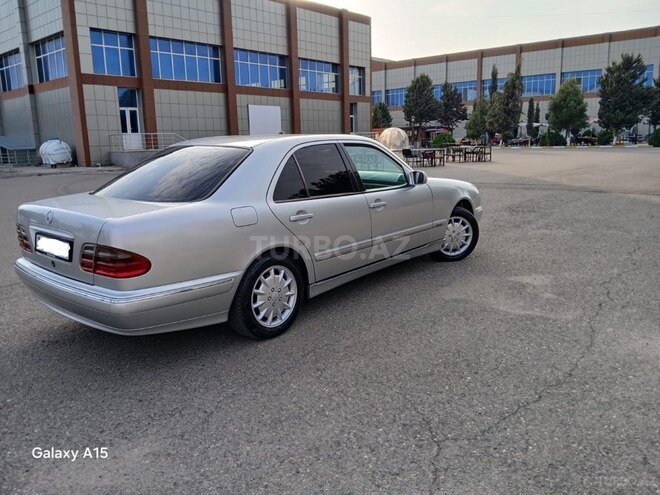 Mercedes E 220 2000, 324,000 km - 2.2 l - Bakı