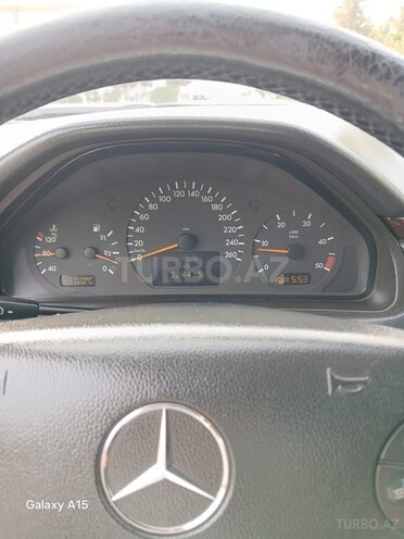 Mercedes E 220 2000, 324,000 km - 2.2 l - Bakı