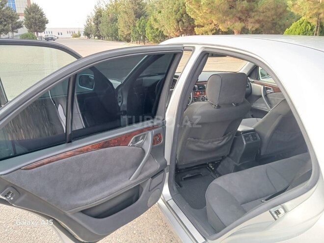 Mercedes E 220 2000, 324,000 km - 2.2 l - Bakı
