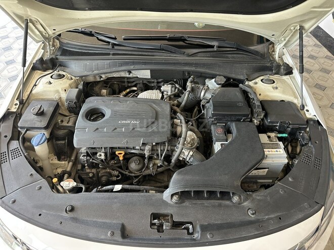 Kia K5 2016, 124,828 km - 1.7 l - Qazax