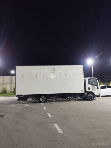 Isuzu  2008, 210,000 km - 5.2 l - Bakı