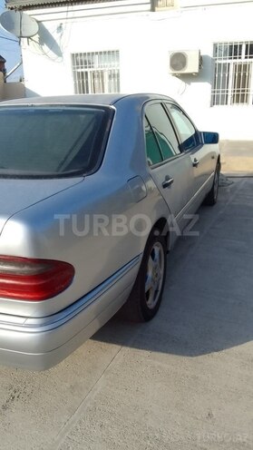 Mercedes E 280 1995, 391,000 km - 2.8 l - Bakı
