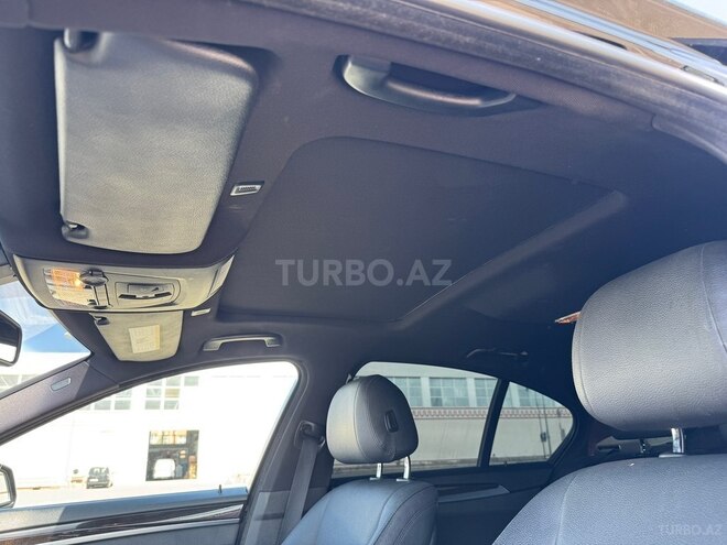 BMW 528 2015, 241,087 km - 2.0 л - Gəncə