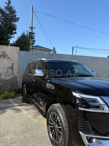 Nissan Patrol 2010, 89,000 km - 5.6 l - Bakı
