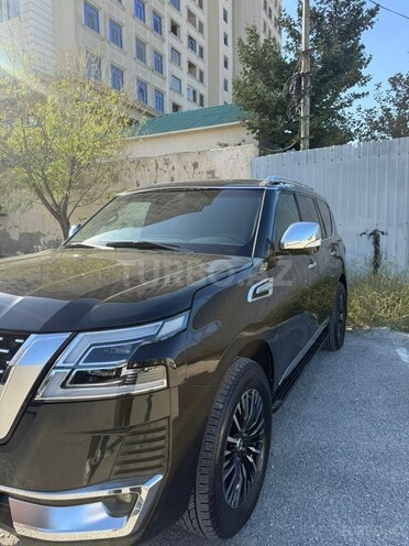 Nissan Patrol 2010, 89,000 km - 5.6 l - Bakı