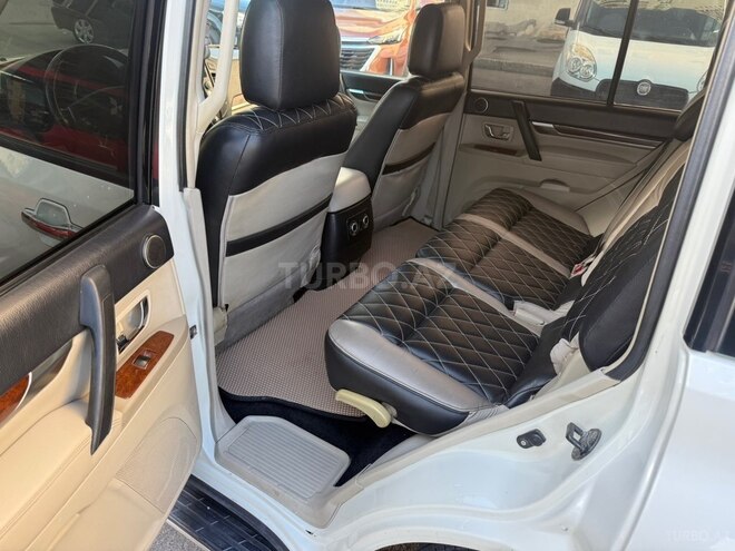Mitsubishi Pajero 2007, 330,000 km - 3.8 л - Sumqayıt