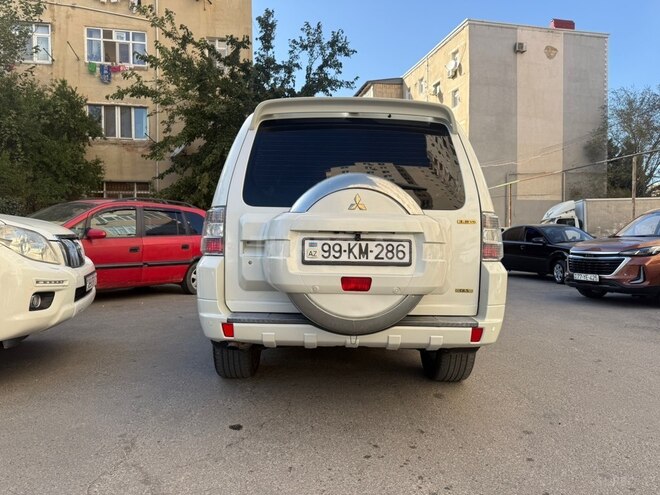 Mitsubishi Pajero 2007, 330,000 km - 3.8 л - Sumqayıt