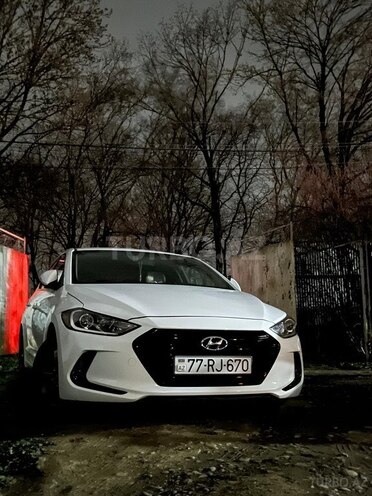 Hyundai Avante 2017, 289,500 km - 1.6 л - Bakı
