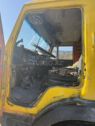 KamAz 55111 1989, 250,000 km - 11.0 l - Qusar