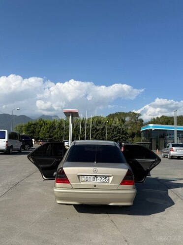 Mercedes C 220 1999, 664,679 km - 2.2 l - Qəbələ