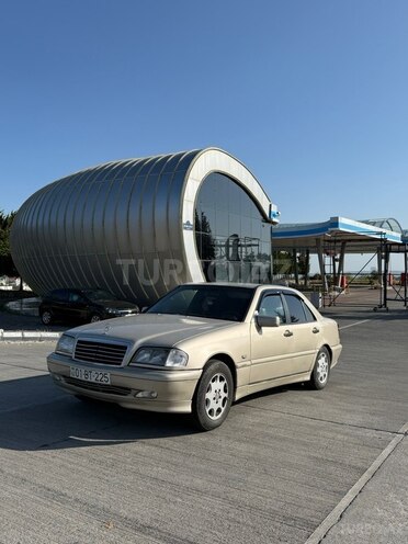 Mercedes C 220 1999, 664,679 km - 2.2 l - Qəbələ