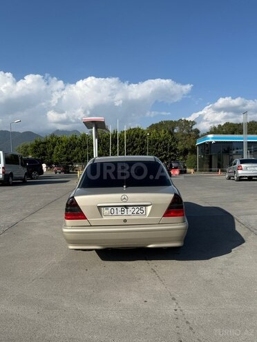 Mercedes C 220 1999, 664,679 km - 2.2 l - Qəbələ