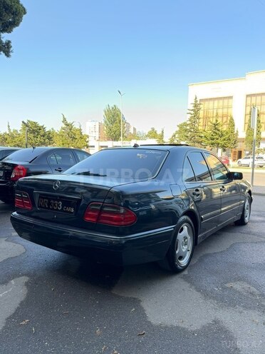 Mercedes E 220 1999, 528,000 km - 2.2 l - Sumqayıt