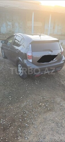 Toyota Prius C 2012, 226,000 km - 1.5 л - Bakı