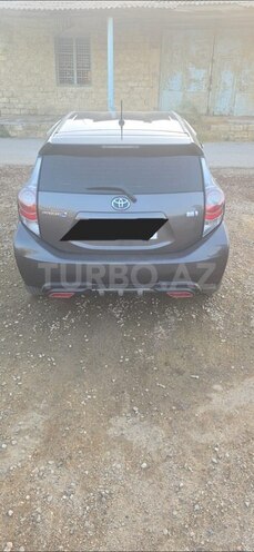 Toyota Prius C 2012, 226,000 km - 1.5 л - Bakı