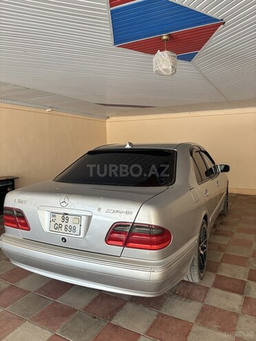 Mercedes E 240 2001, 212,000 km - 2.4 l - Bakı