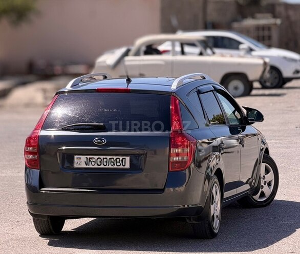 Kia  2008, 235,000 km - 1.6 l - Bakı